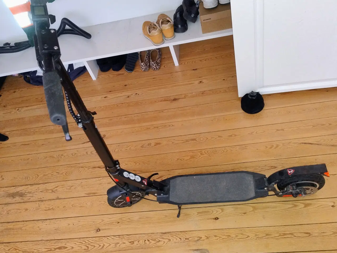 Billede 1 - Freev el løbehjul .. dog uden oplader