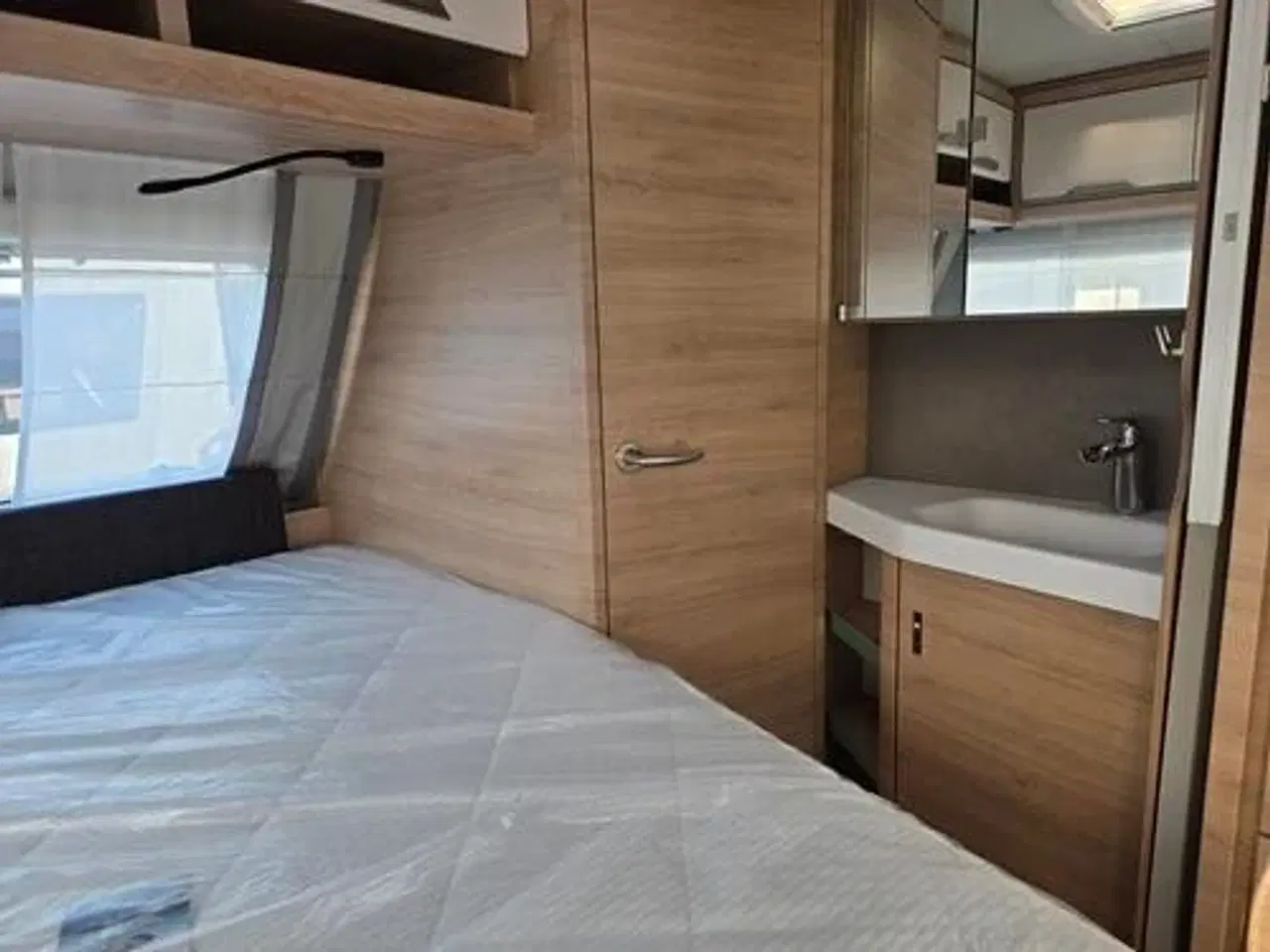 Billede 12 - Knaus Südwind 60 Years 450 FU - EFTERÅRTILBUD - Mover Kr: 1.- Spar 18.698