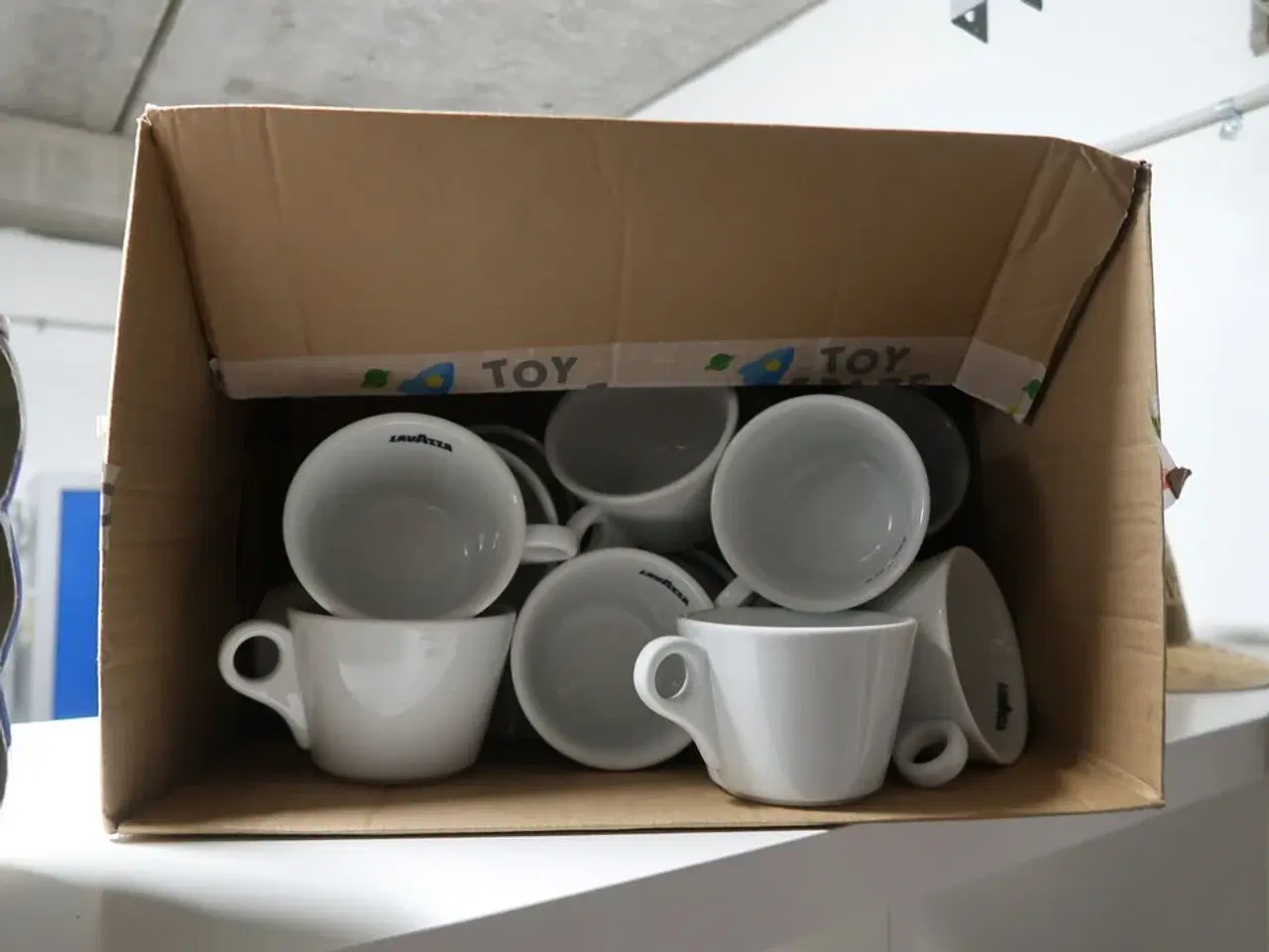 Billede 3 - Parti tallerkner, kopper, kander mm.