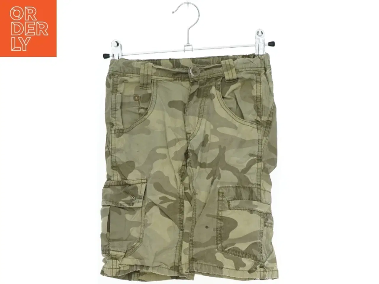 Billede 1 - Camouflage cargo shorts fra Levis (str. 110)