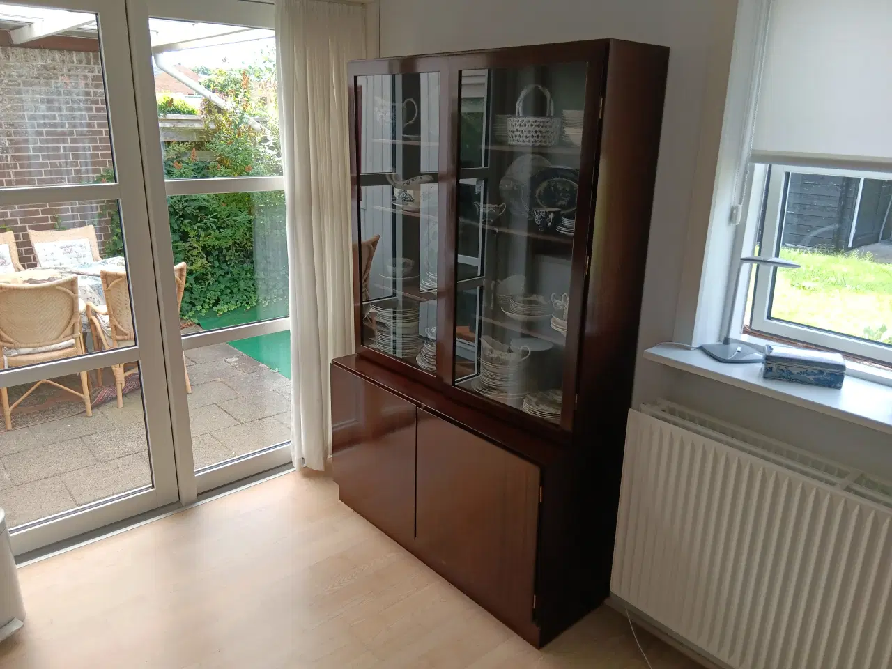 Billede 3 - Reoler i mørk træ