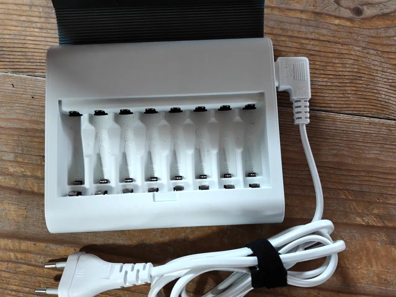 Billede 2 - Oplader til AA og AAA batterier