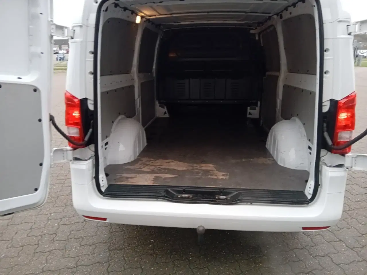 Billede 10 - Mercedes Vito 114 2,0 CDi Kassevogn L RWD