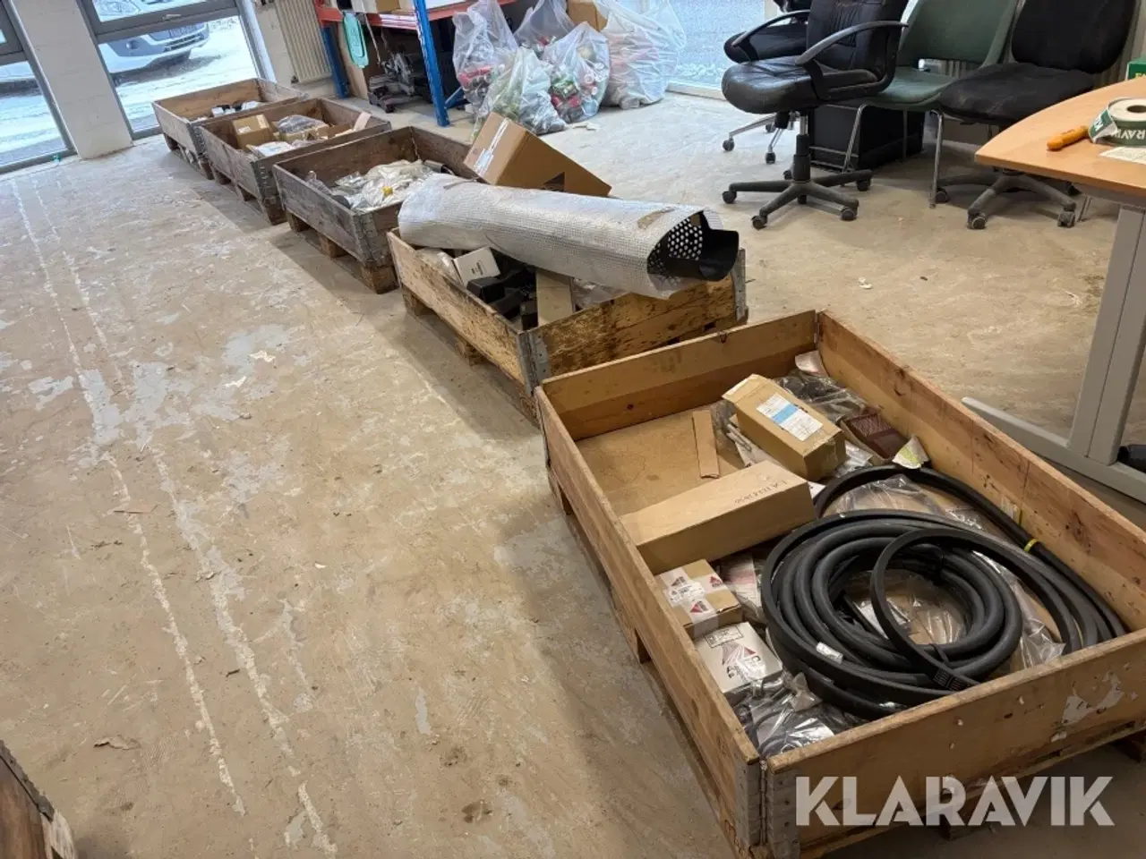 Billede 1 - 5paller assorteret reservedele