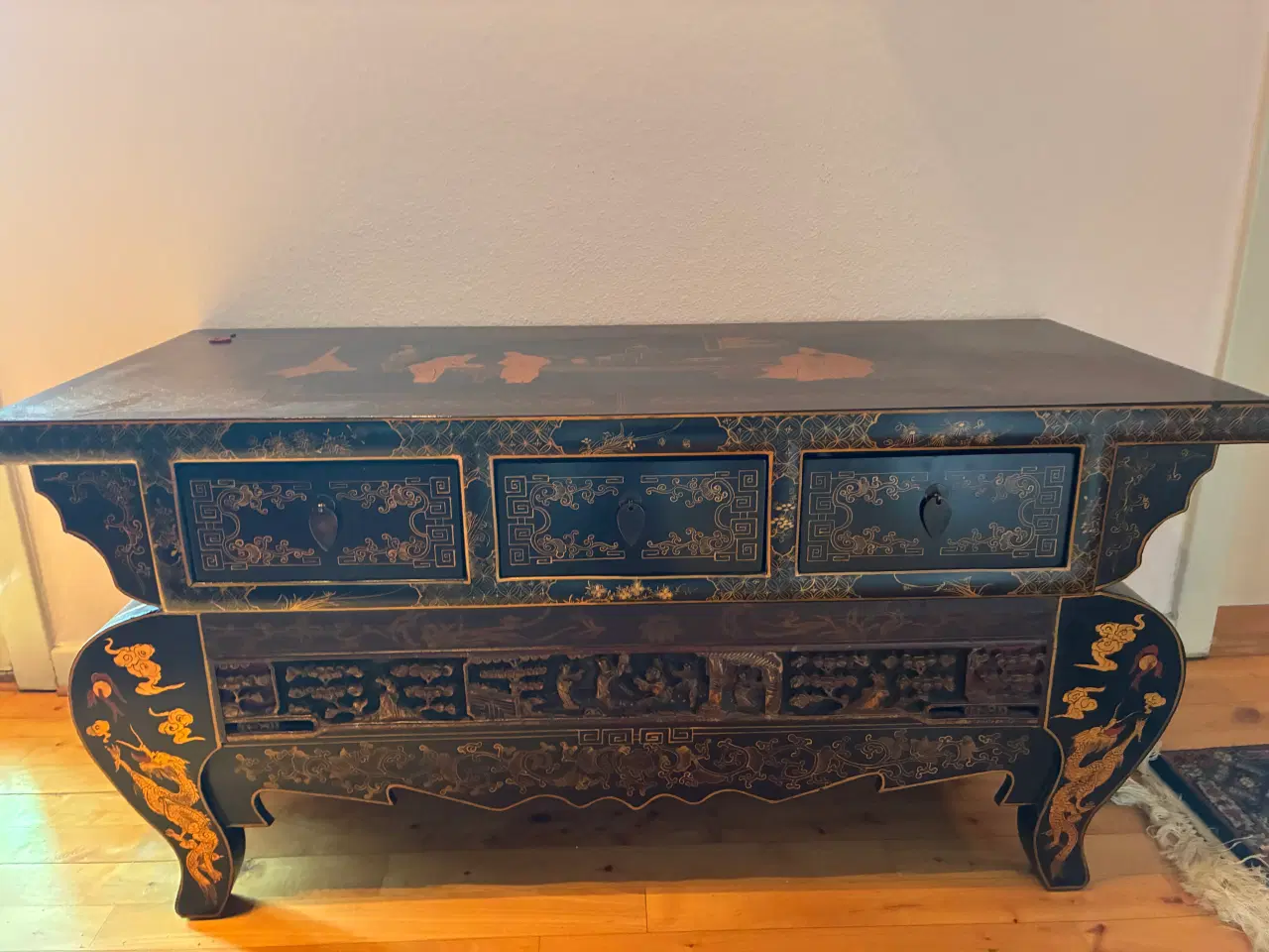 Billede 1 - Antikt møbel - entremøbel / lav kommode - 3 skuffe