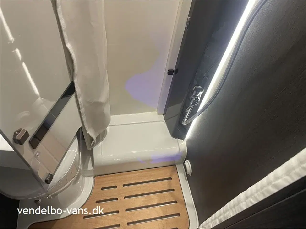 Billede 14 - 2024 - Rollerteam Kronos 285TL Selekt Populær indretning med hele 5 sele -og sovepladser