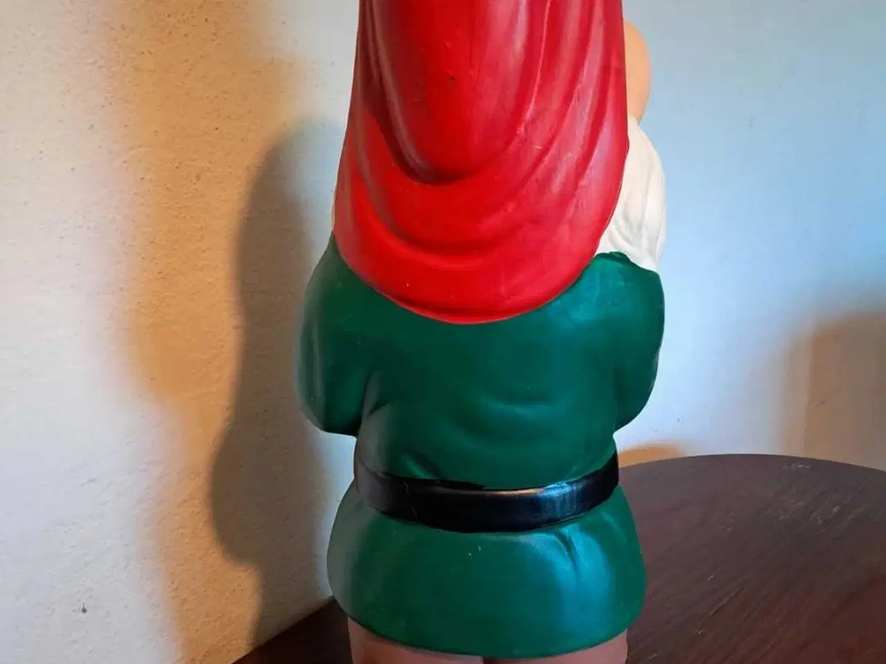 Billede 3 - Nisse med kost