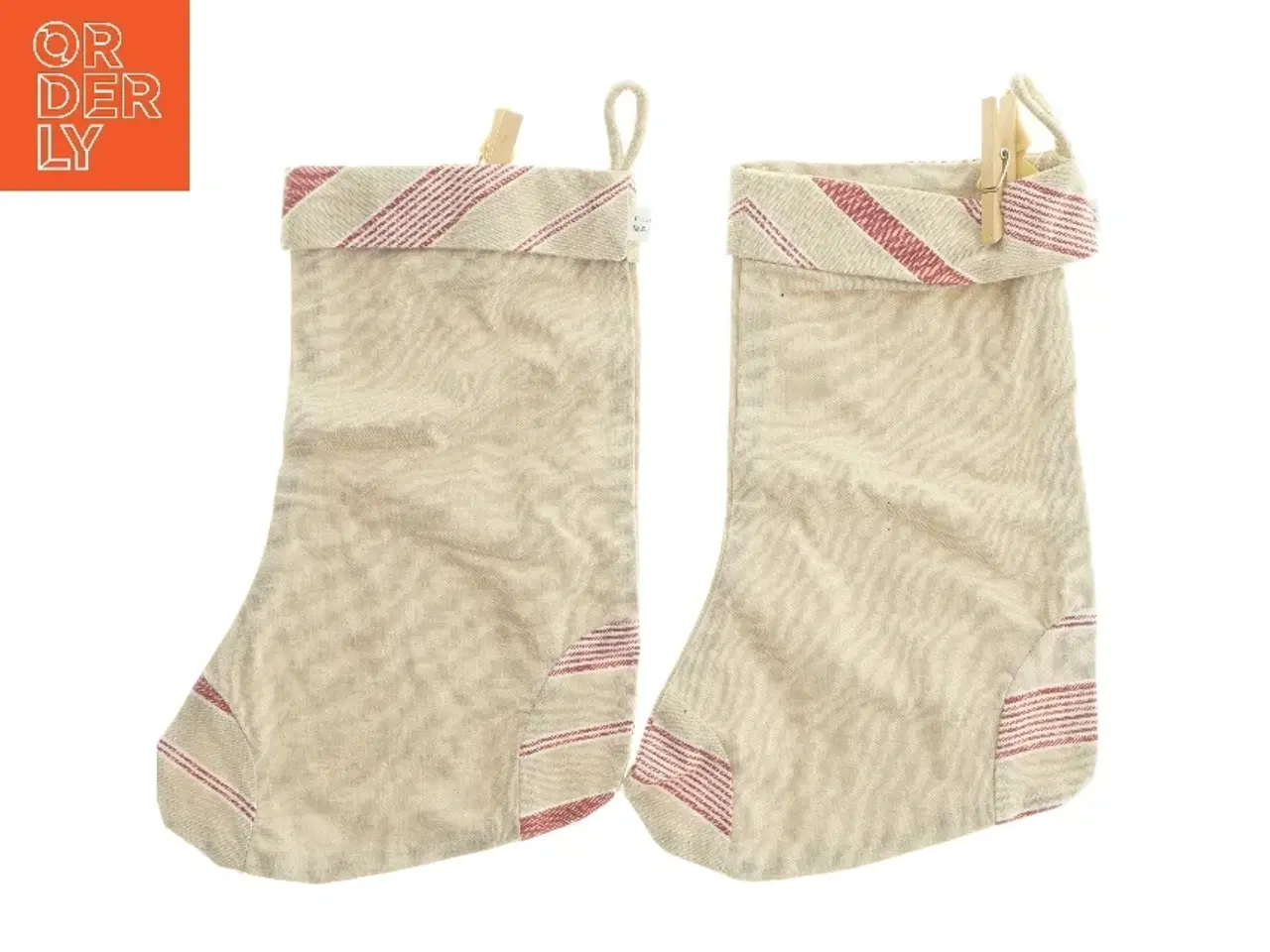 Billede 2 - Julestrømper med rødt mønster (str. 2 stk 34,5x23,5 cm)