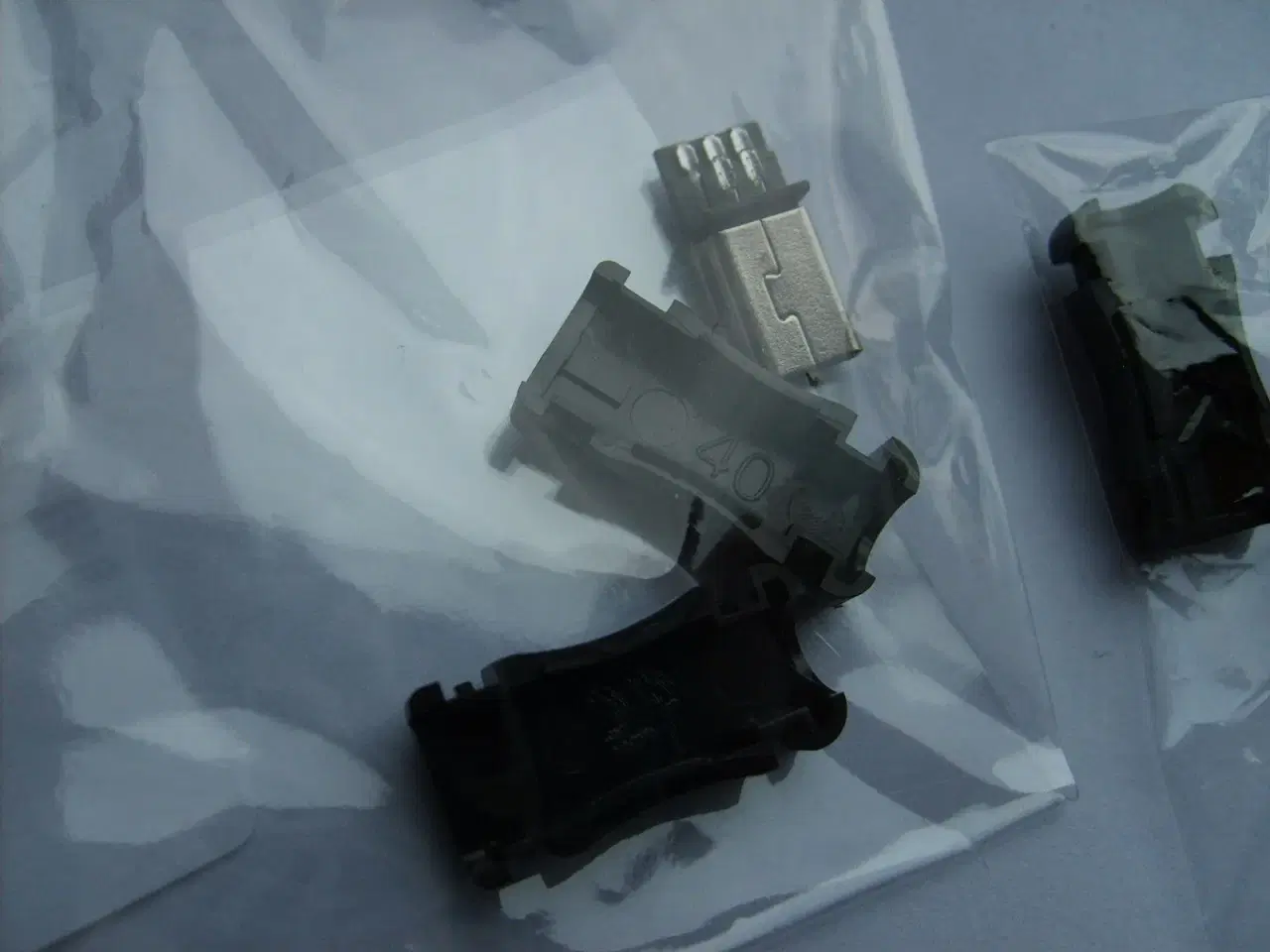 Billede 2 - Mini-USB han-stik type B med plastik hus