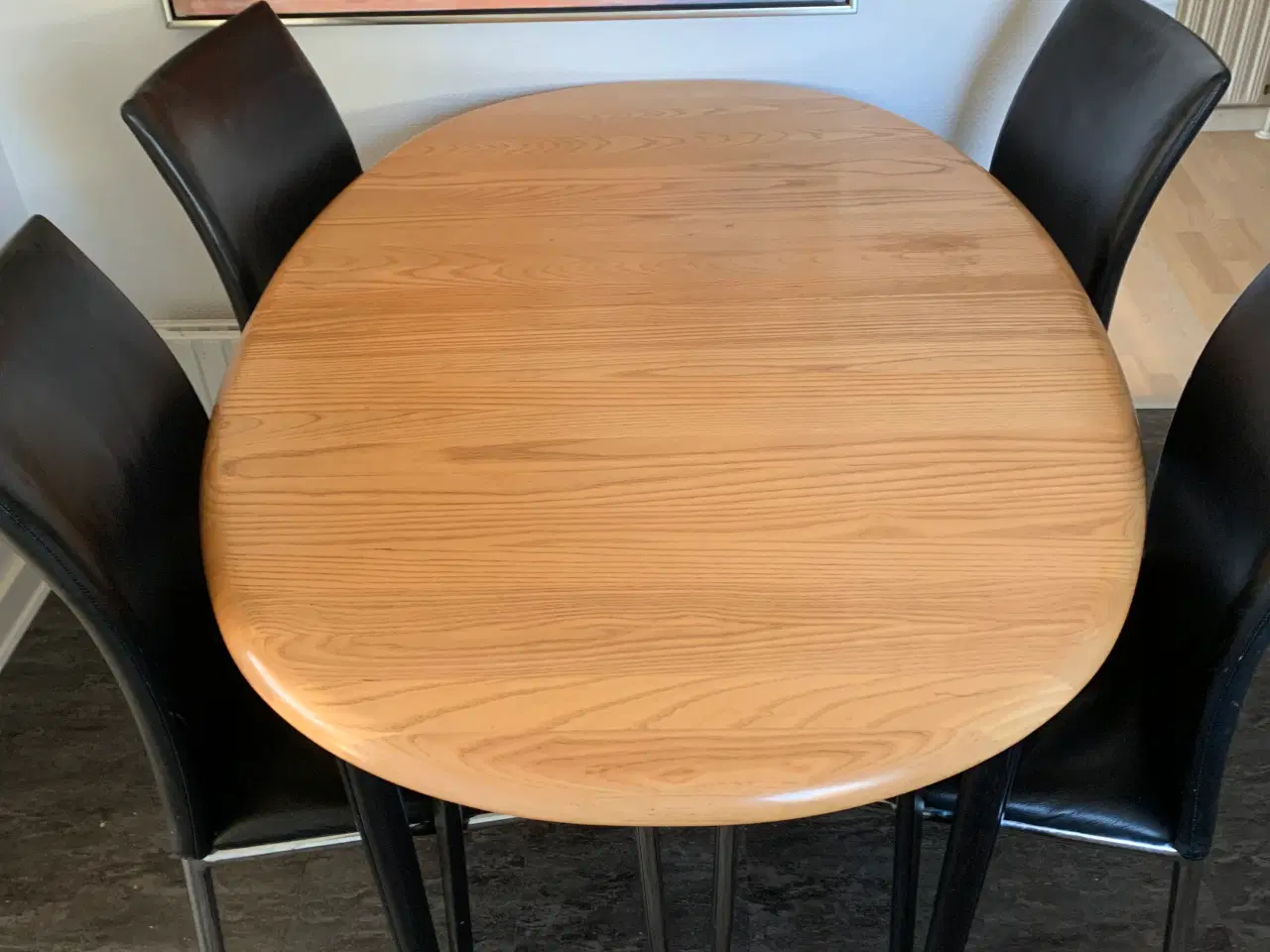 Billede 1 - Spisebord med 4 stole