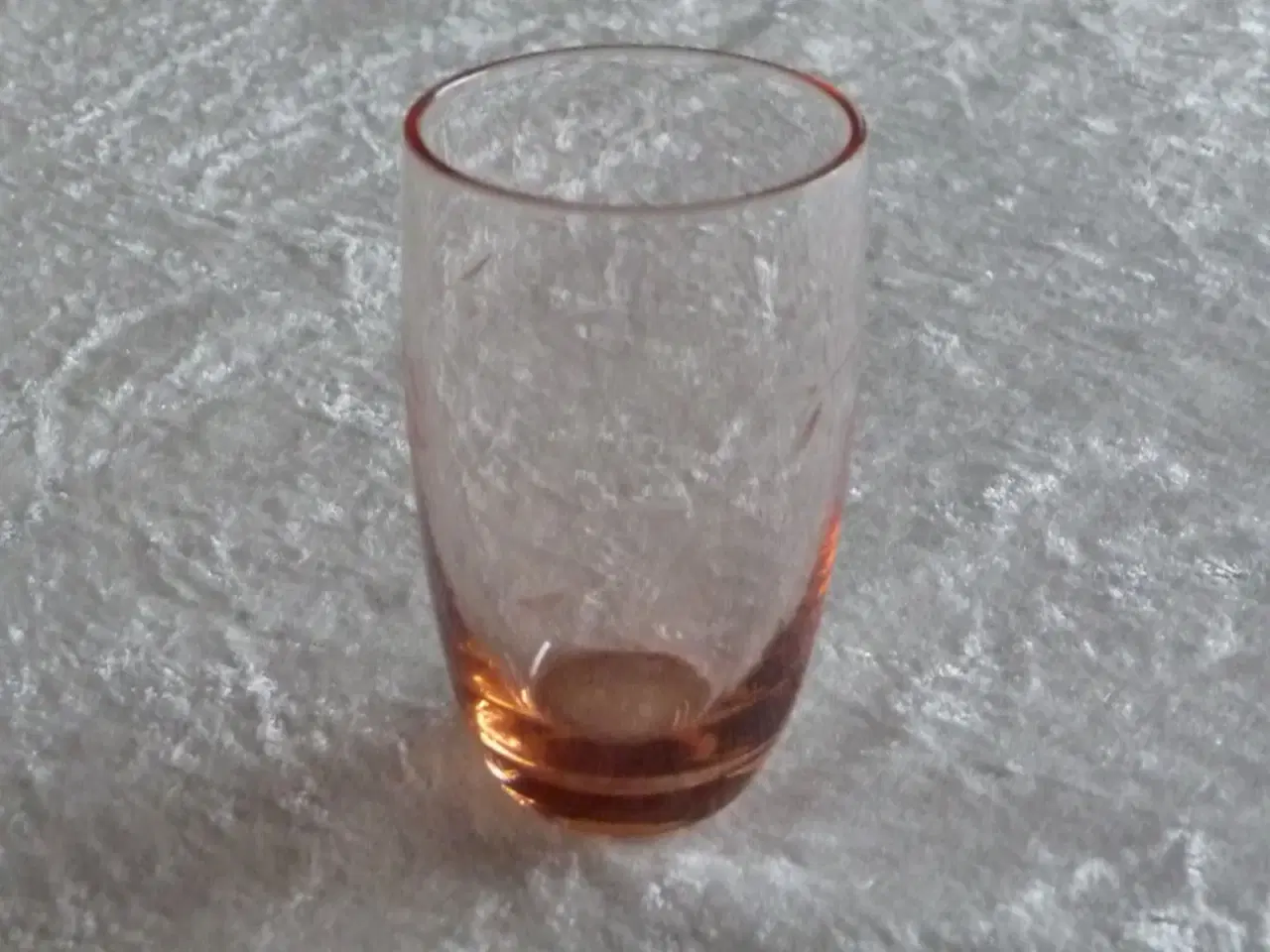 Billede 1 - 1 sart lyserød glas