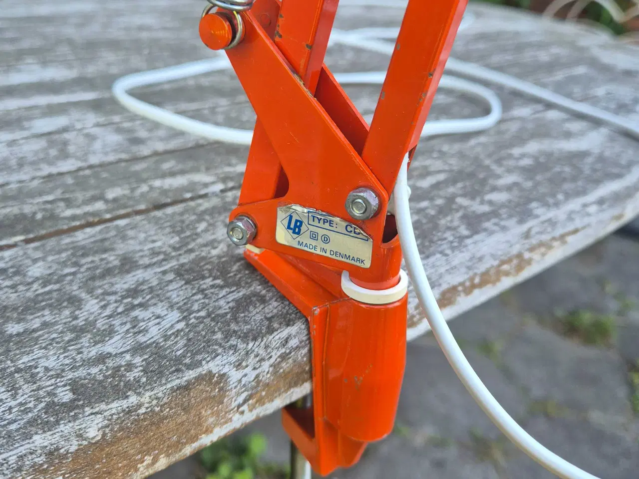 Billede 11 - Flot orangerød arkitektlampe i dansk design 