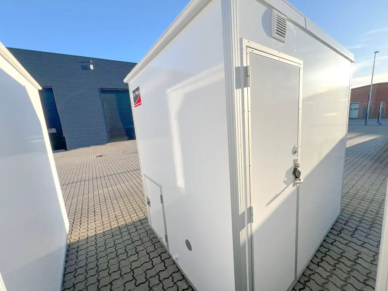 Billede 3 - Type 240: Toilet- & badvogn med kombi vaskemaskine