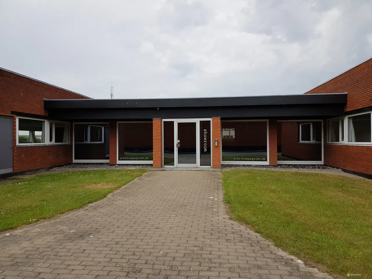 Billede 2 - Lager med mulighed for værksted udlejes.