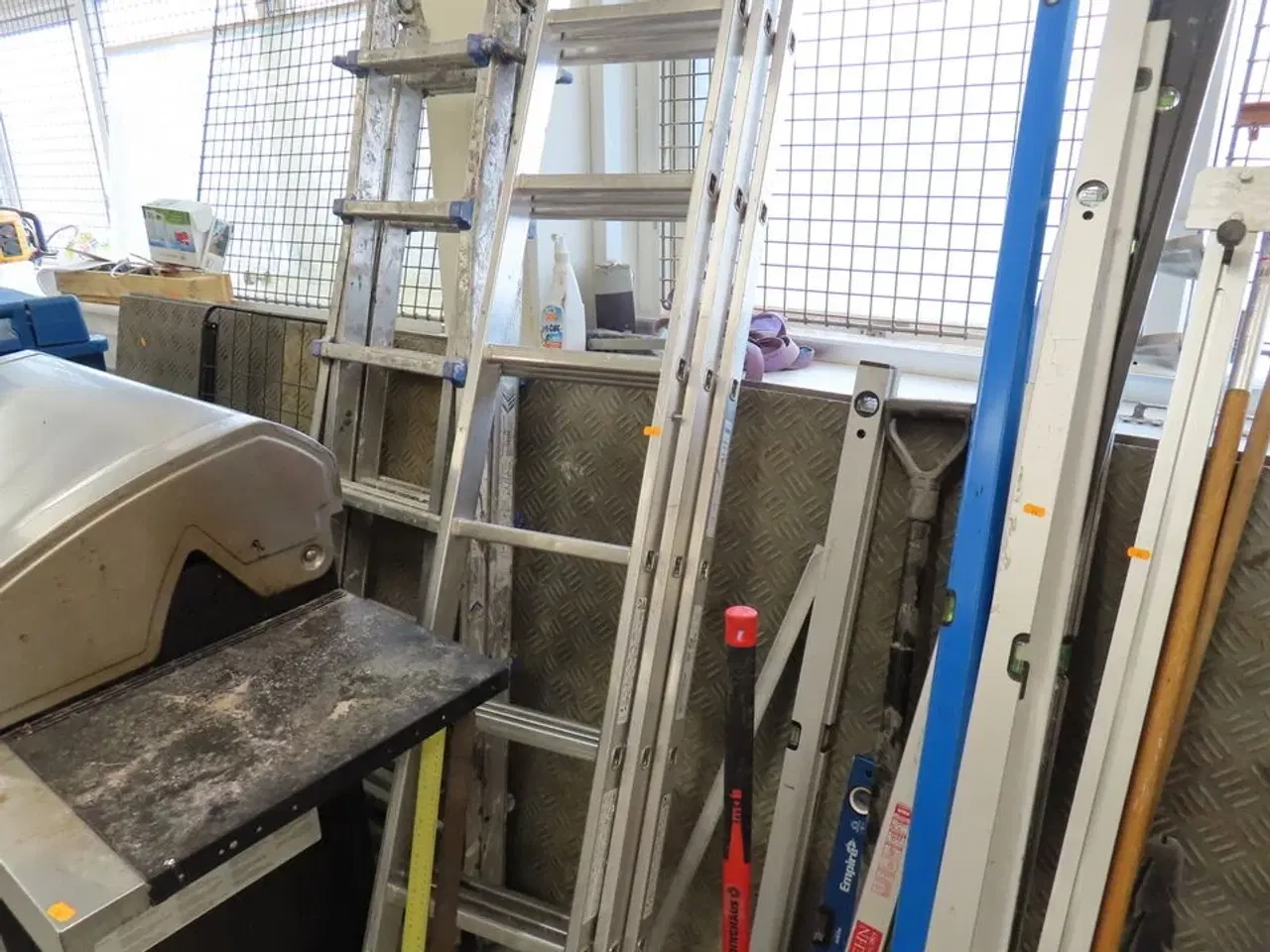 Billede 7 - Div. stiger, grill og container