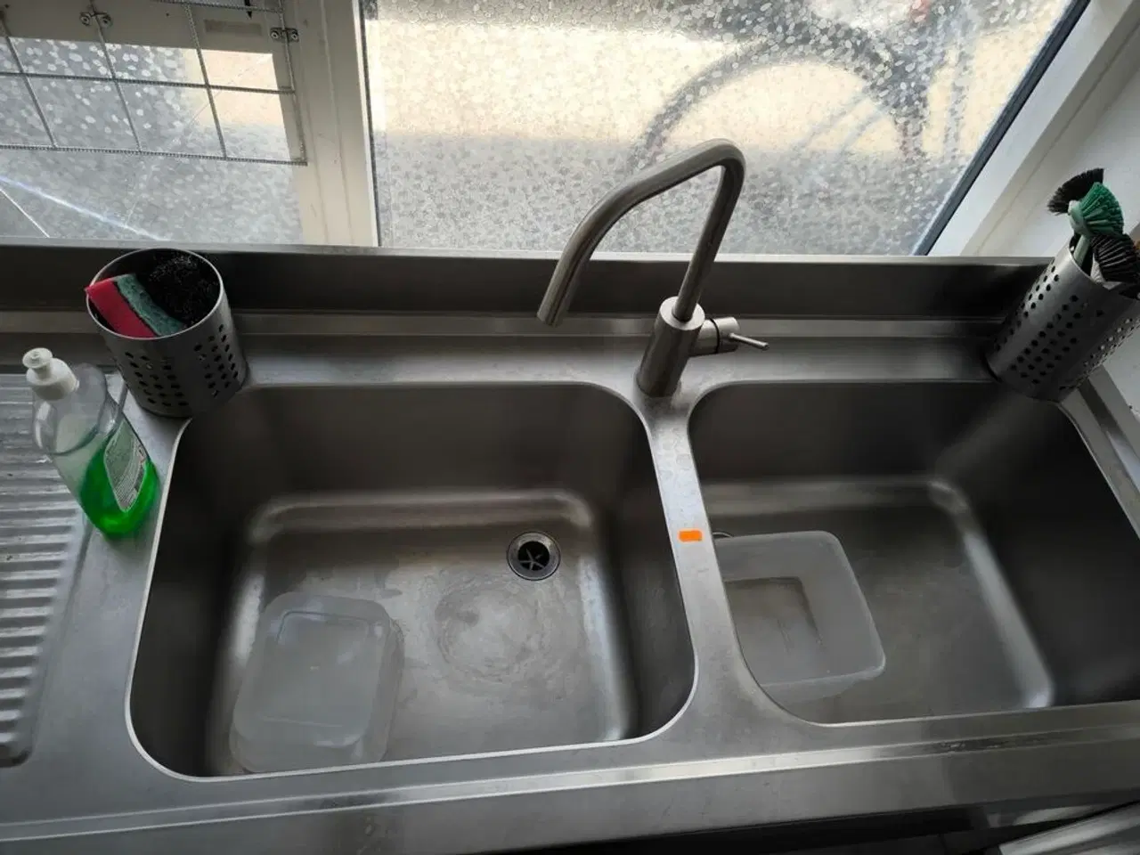 Billede 3 - Stålbord med vask og armatur