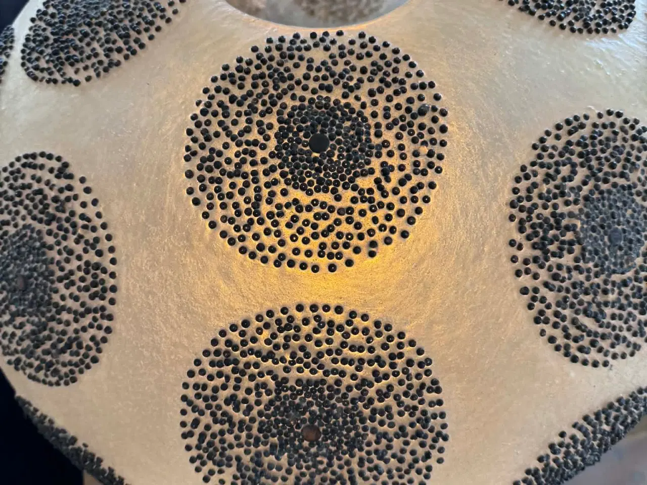 Billede 2 - Flot gulvlampe med dekorative perledetaljer.