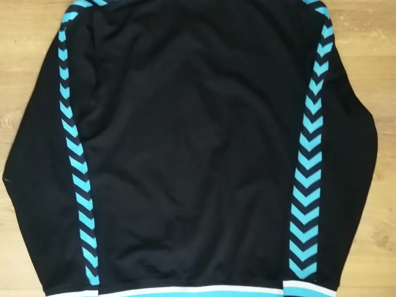 Billede 3 - HUMMEL TRACK TOP MED LYNLÅS, STR. XL, FLOT STAND