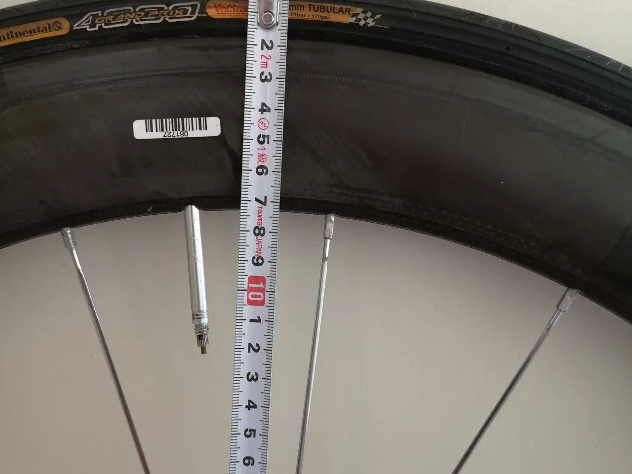 Billede 3 - Weight 803 gr. New tire unused, and carbon fiber b