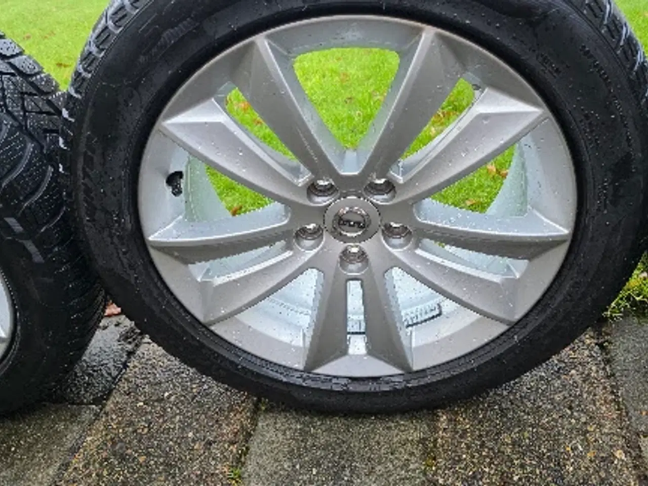 Billede 1 - Fælge 5x108 17 tommer med Pirelli vinterdæk