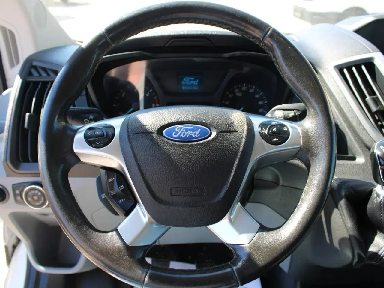 Billede 4 - Ford Transit 350 L4 Chassis 2,0 TDCi 170 Mandskabsvogn m/lad RWD