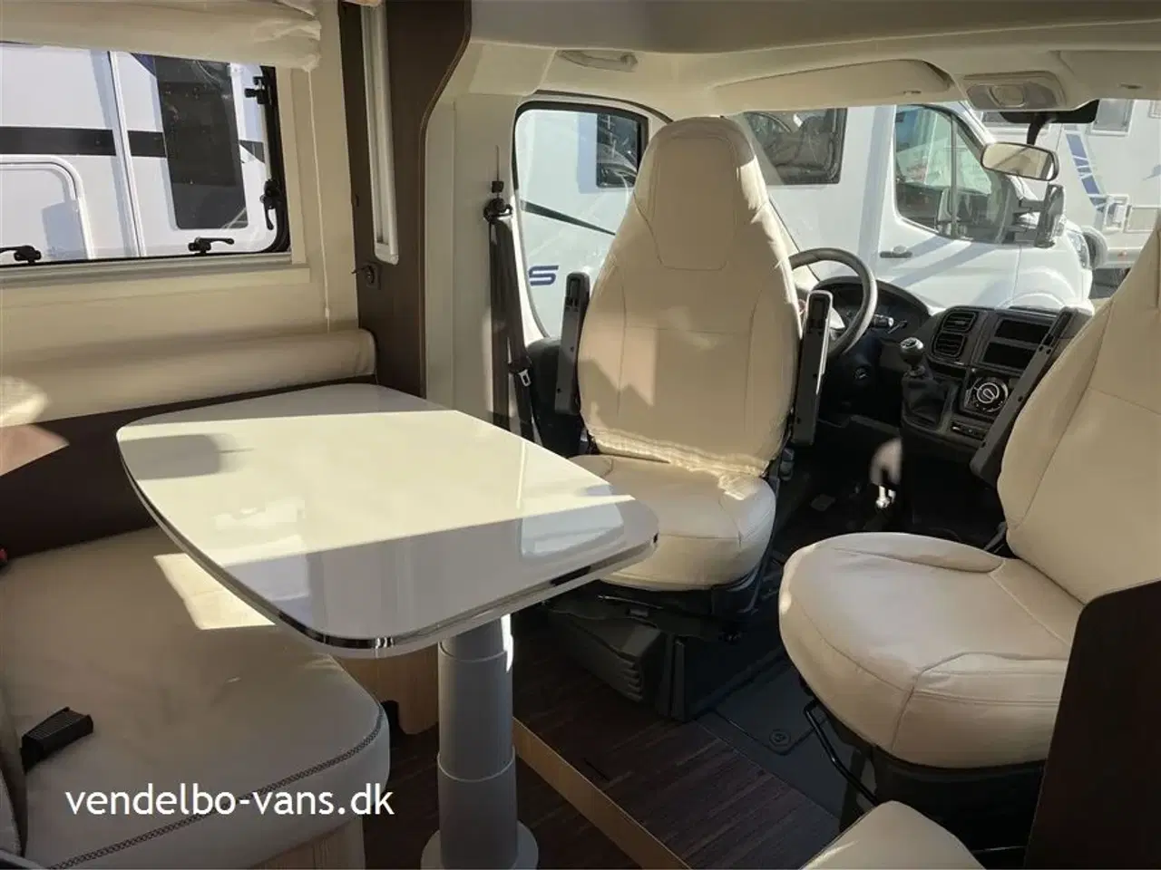 Billede 8 - 2026 - McLouis Mc4 273   Enkeltsenge og stor garage - 10 års tæthedsgaranti - Glasfiber sider-tag-bund