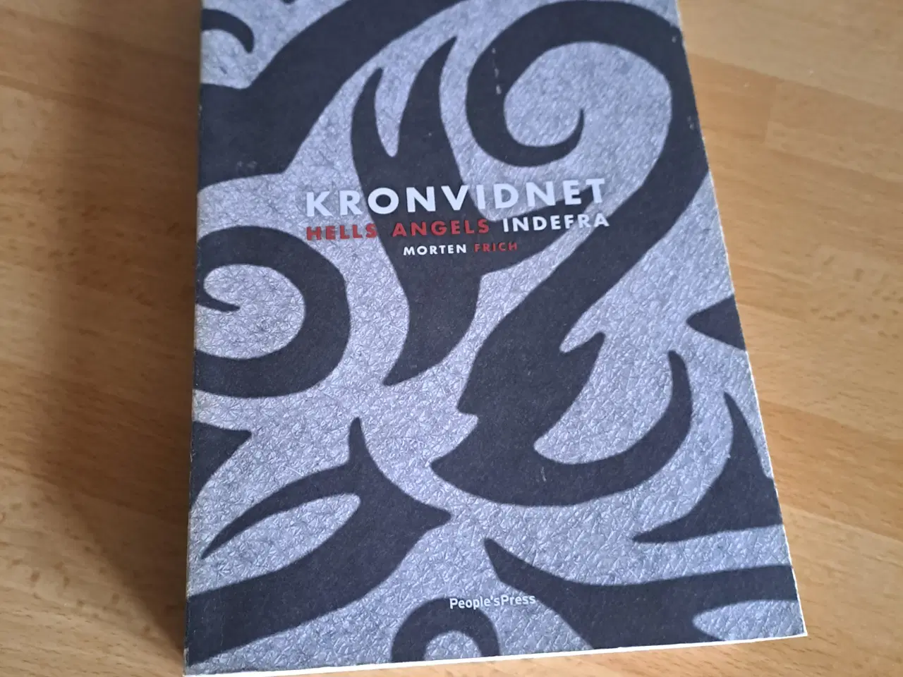 Billede 3 - 6 stk. Rocker bøger m.fl. sælges.