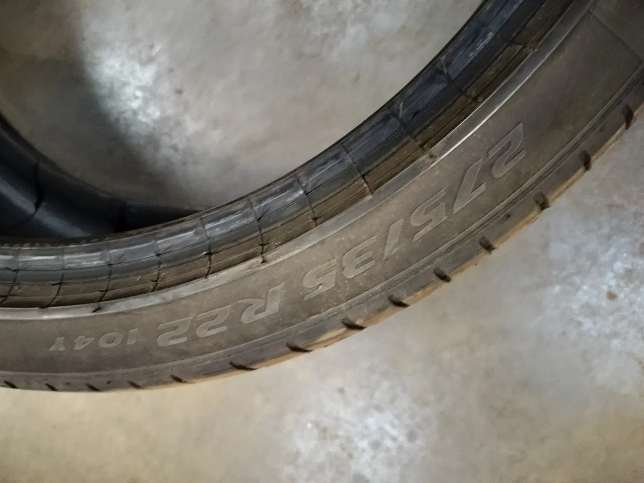 Billede 4 - Pirelli sommerdæk 275/35-22