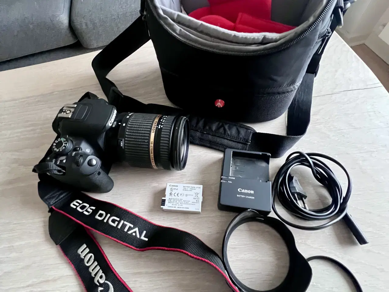 Billede 1 - Canon digital eos 700 D med tamron 18-270 zo-linse