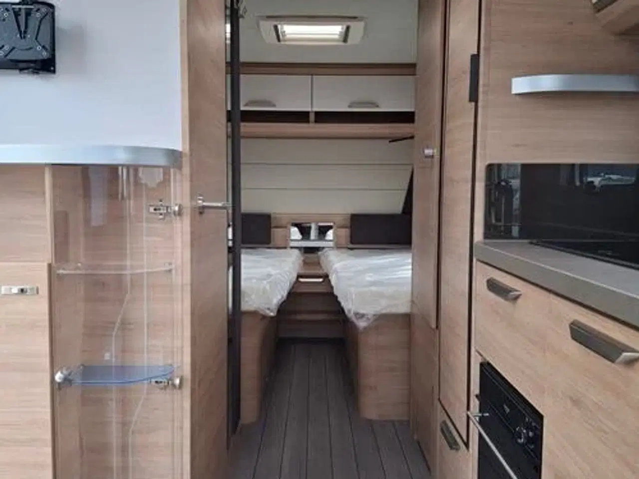 Billede 4 - Knaus Südwind 60 Years 540 EU - EFTERÅRS TILBUD Mover Kr: 1.- Spar 20.048