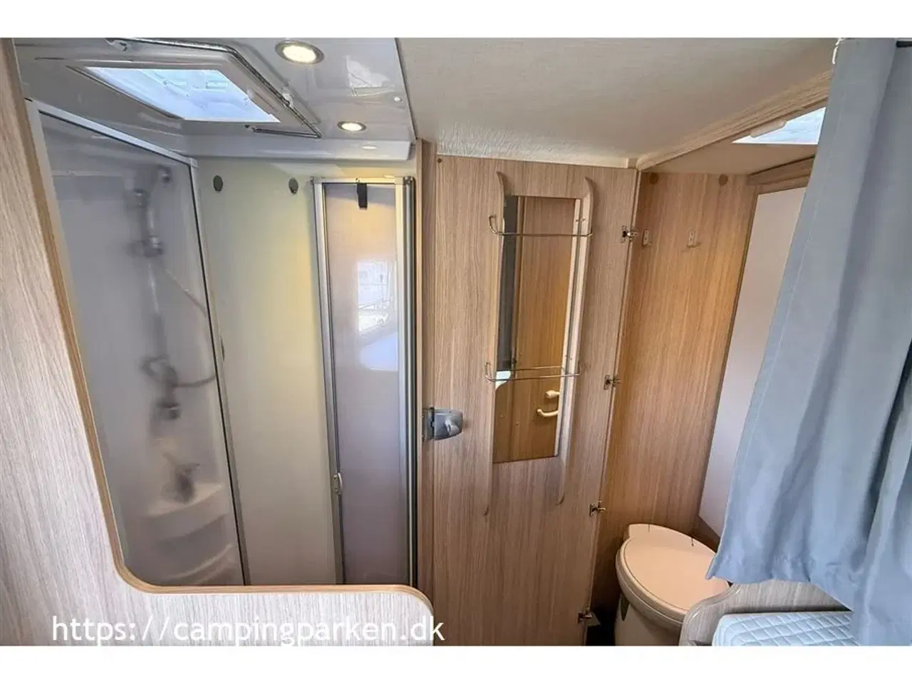 Billede 14 - 2019 - SunLight Veludstyret og velholdt Sunlight I68 Active m. automatgear og 150hk