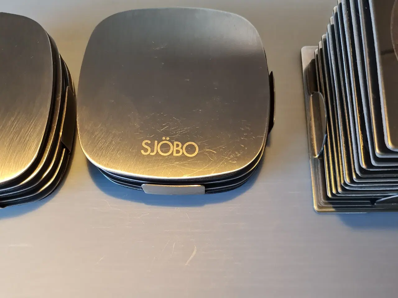 Billede 3 - Glasbrikker/ølbrikker i metal, Sjöbo og Ikea.