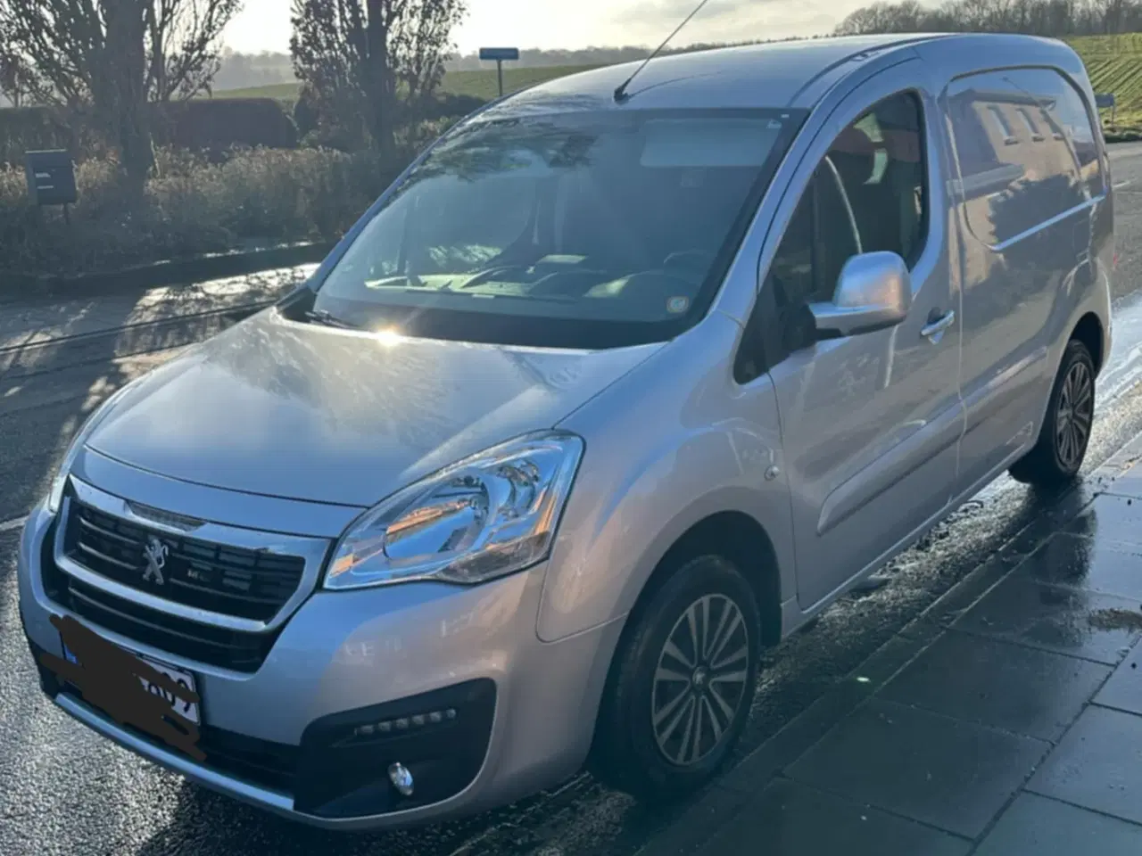 Billede 2 - Sælges  Peugeot partner L1 van