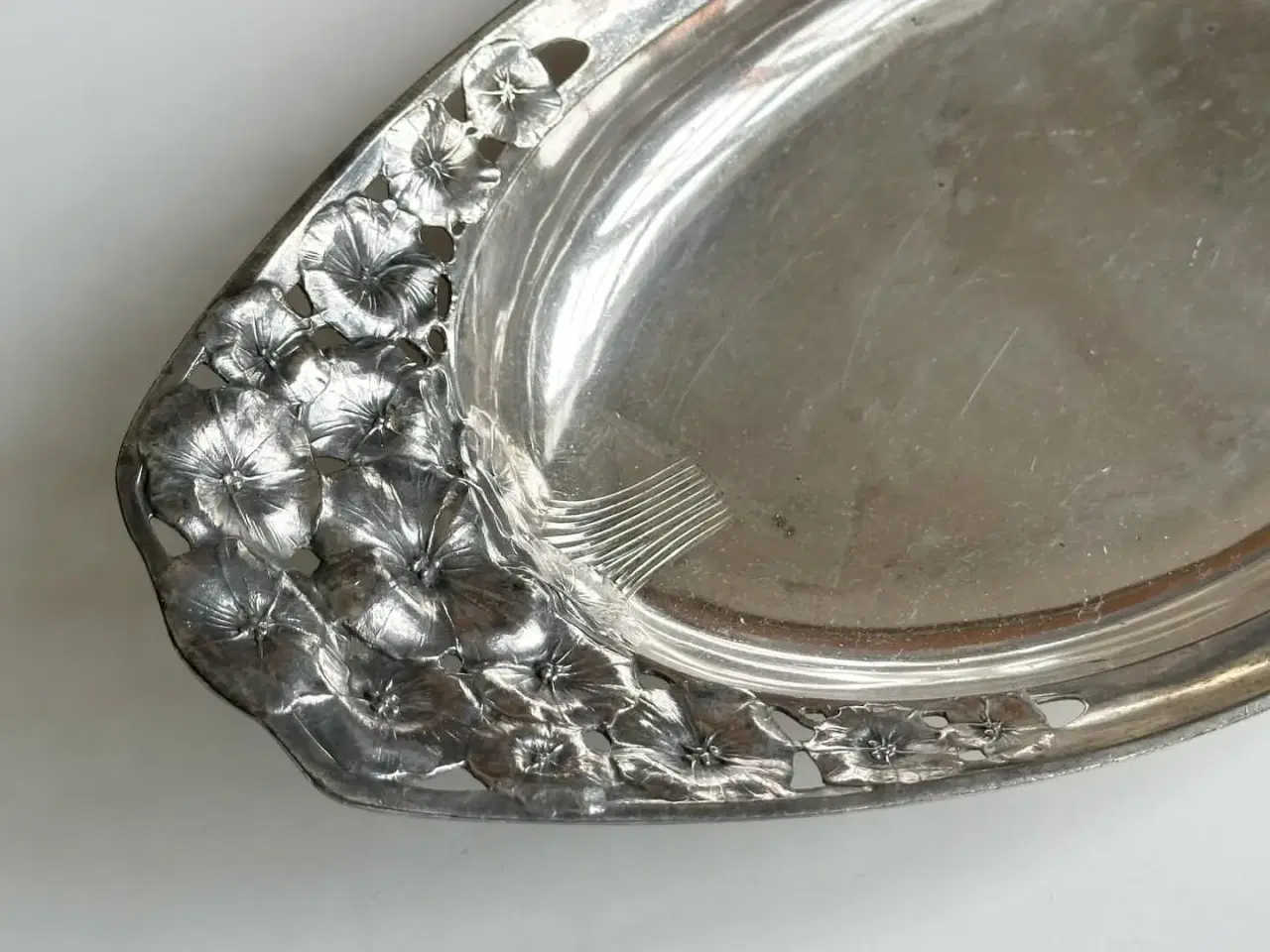 Billede 4 - Antik Kayser brødbakke i jugendstil