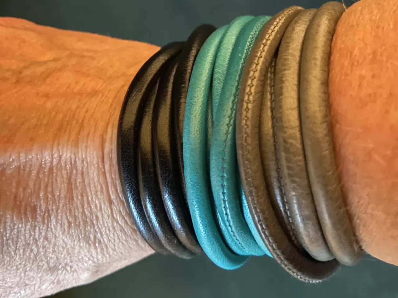 Billede 3 - Smukke læder Ole Lynggaard’s armbånd 