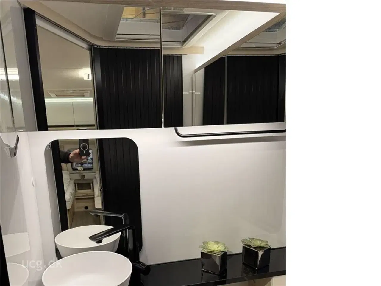 Billede 13 - 2026 - Hobby De Luxe 460 SL   Prisen er inkl. klargøring, gastest, fugttest, syn og nummerplade.