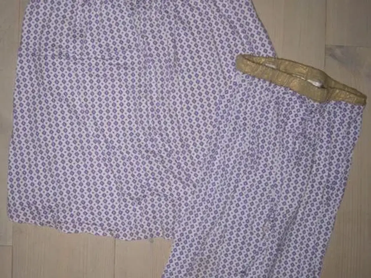 Billede 1 - Drappa Dot kjole (sæt), 86-92