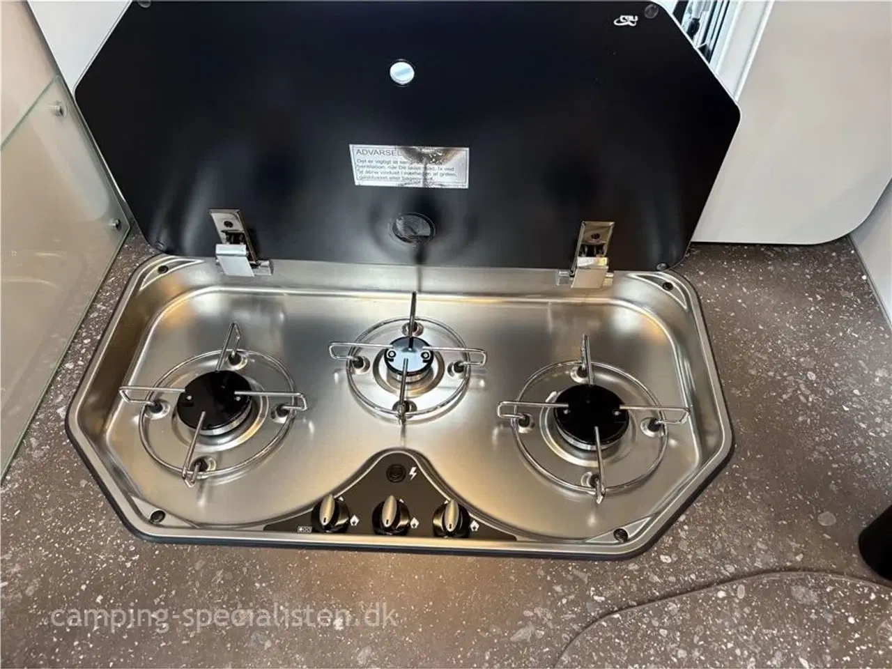 Billede 11 - 2026 - Bürstner B66 TD 690   NYHED! Bürstner B66 TD 690 2026 kampagnemodel - Kan ses nu hos Camping-Specialisten.dk