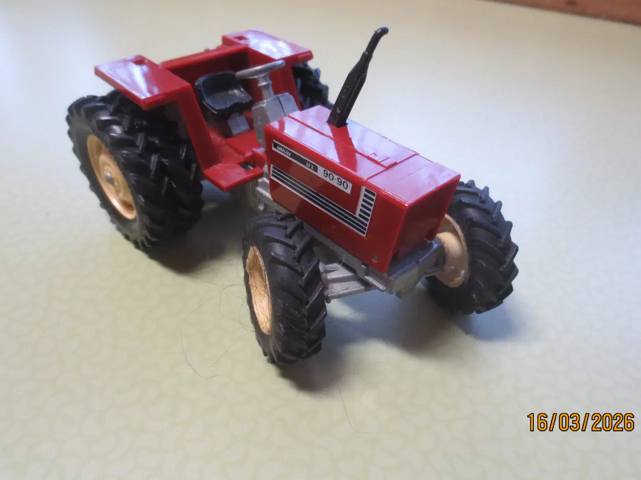 Billede 2 - 1 stk Modeltraktor Fiat 90-90 4WD