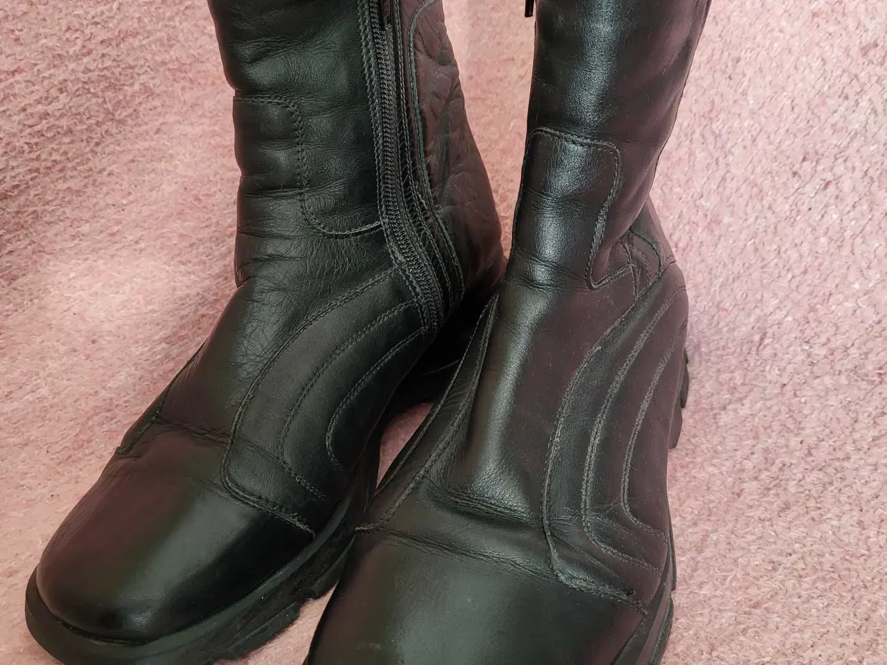 Billede 4 - Funky læder ankelstøvler, næsten som nye