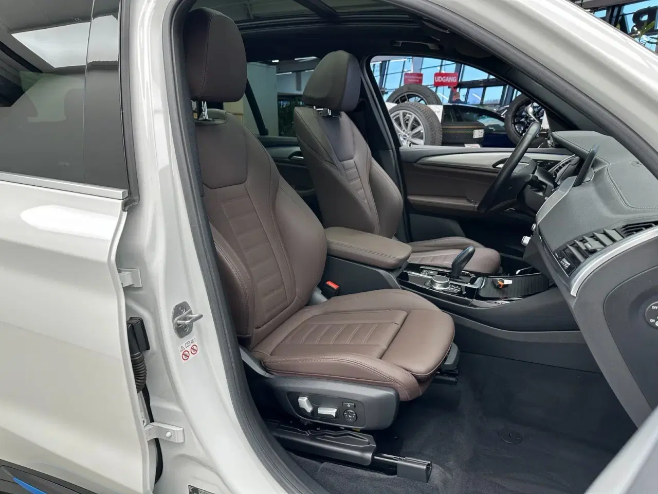 Billede 12 - BMW iX3  Charged Impressive