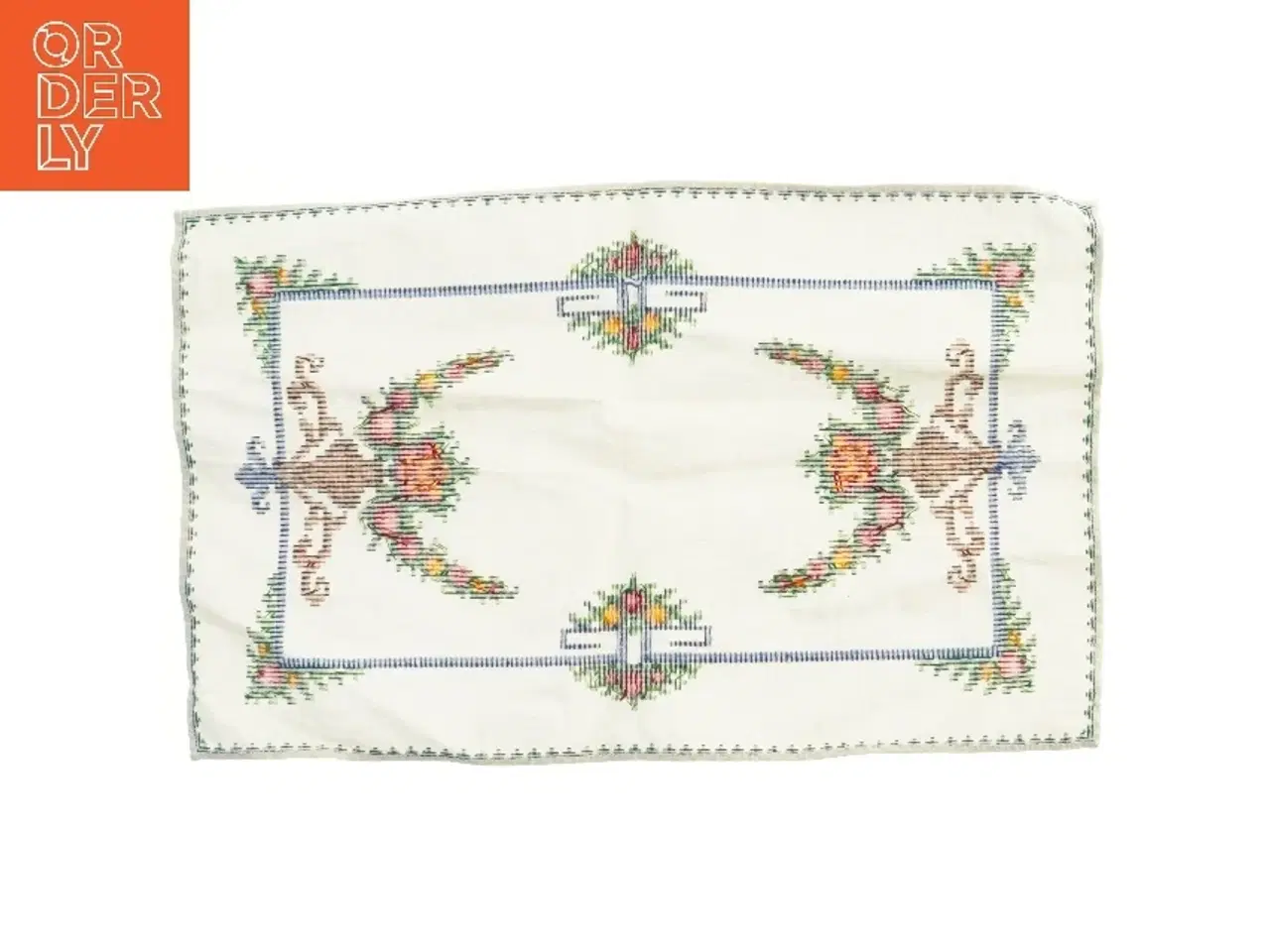 Billede 2 - Broderet dug (str. 42x27 cm)