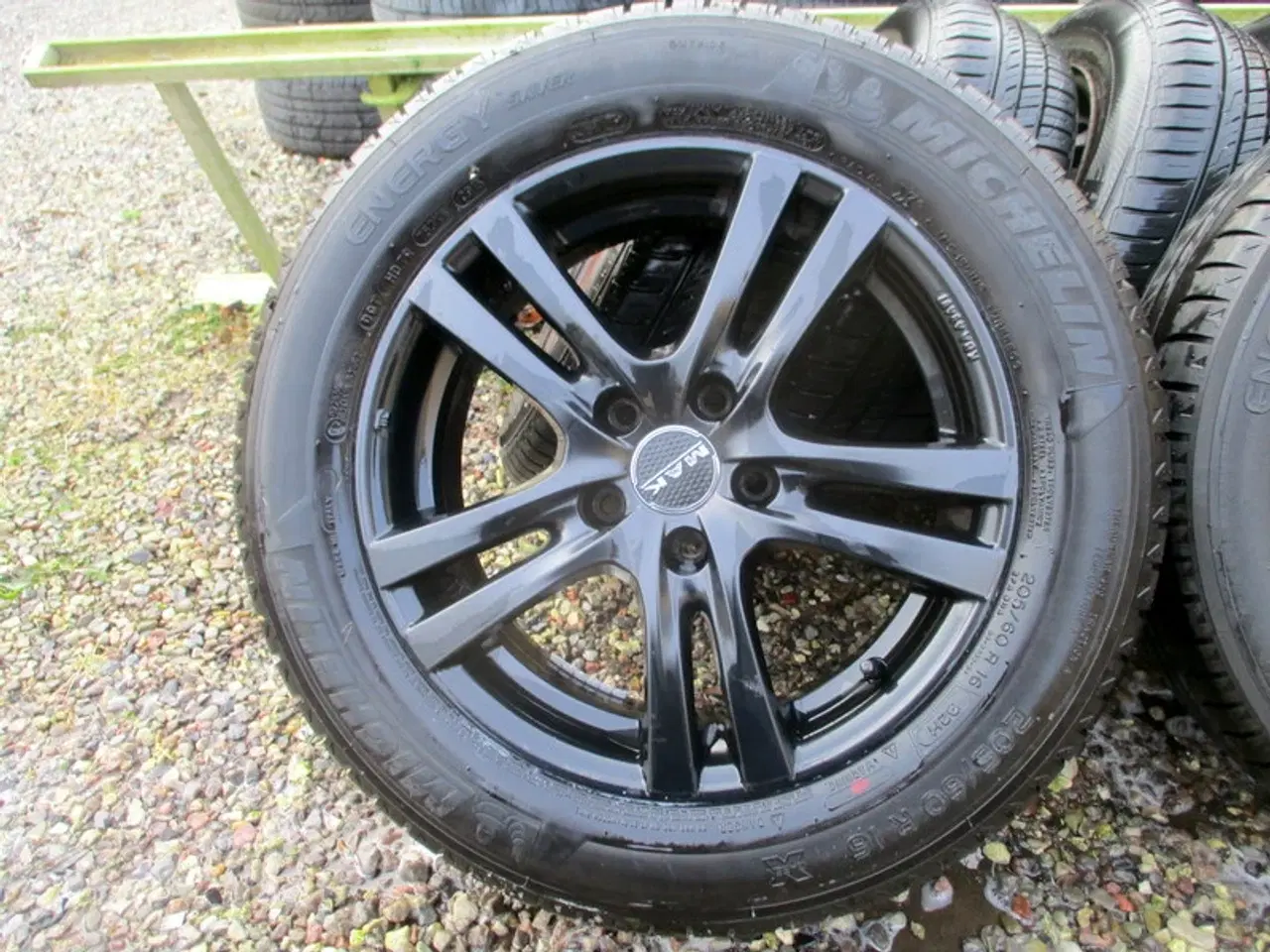 Billede 2 - 16" 4 stk. 5X108 ET45 (Ford) 205(60/16" sommerdæk