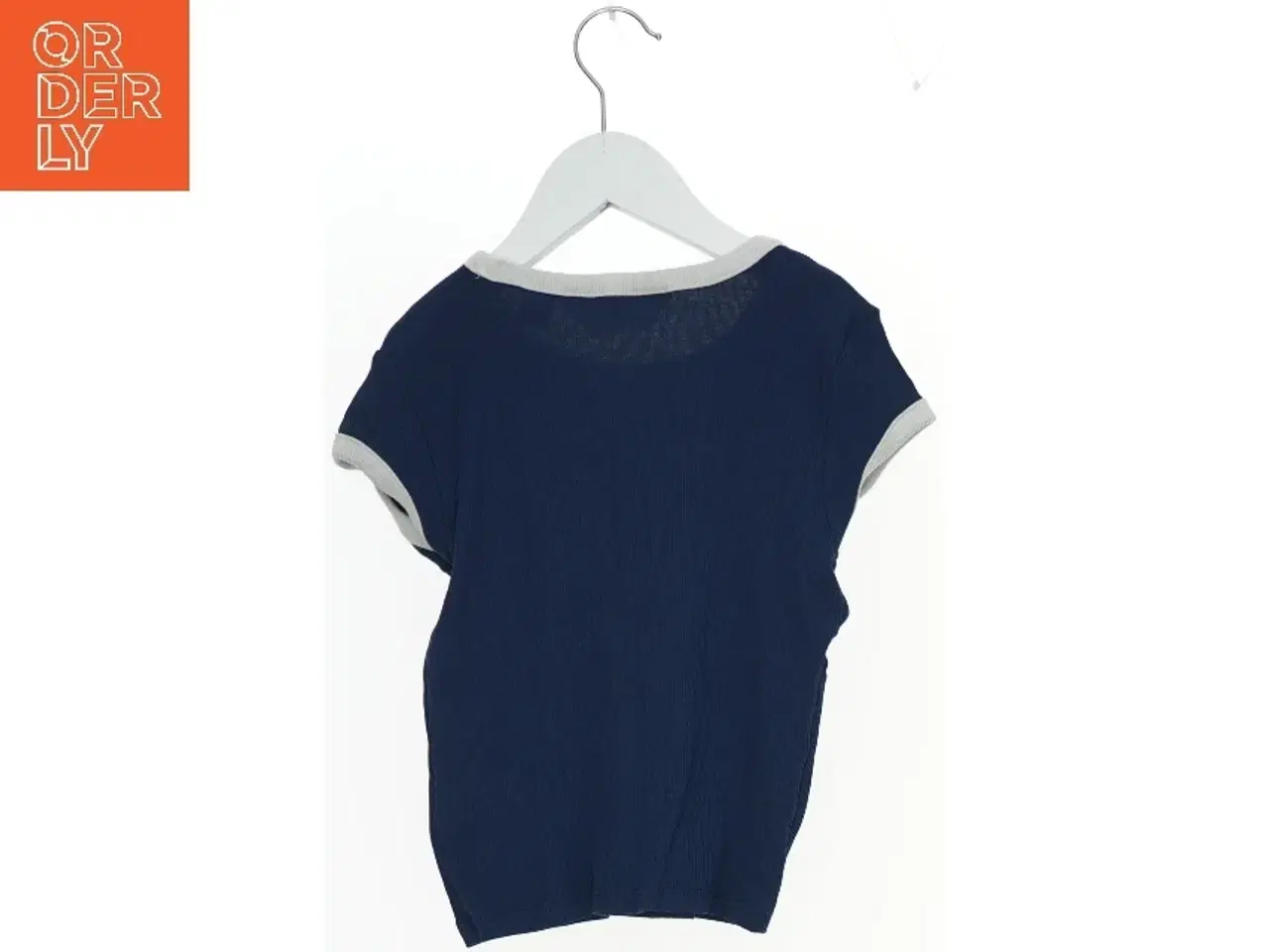 Billede 2 - Mickey Mouse T-shirt fra H&M (str. 134)
