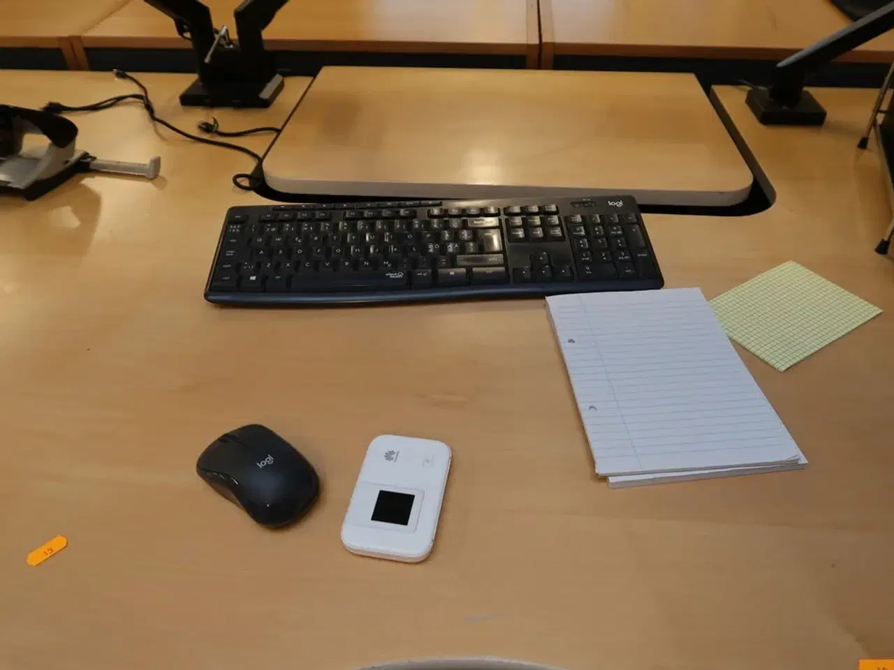 Billede 2 - 3 stk. computerskærme AOC 24B2 med tastatur, mus, computer HP EliteDesk