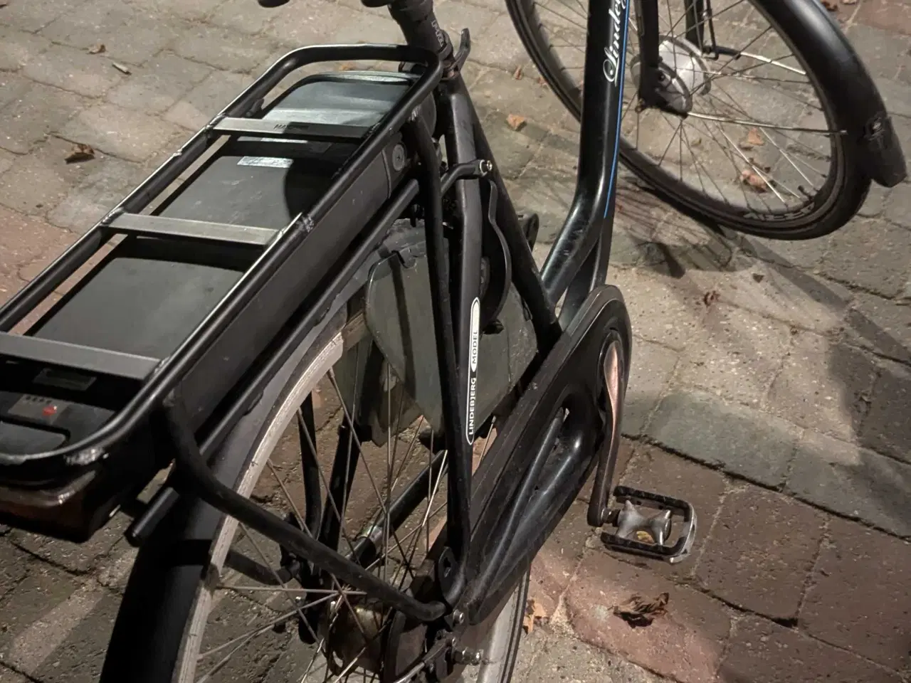 Billede 4 - Fin Lindebjerg der mangler reparation 