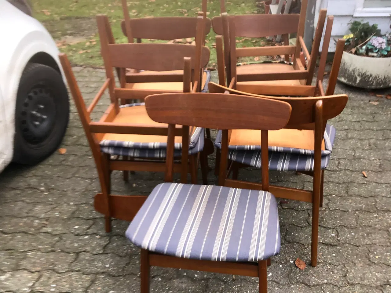 Billede 3 - Spisebord teak med 9 Farstrup stole