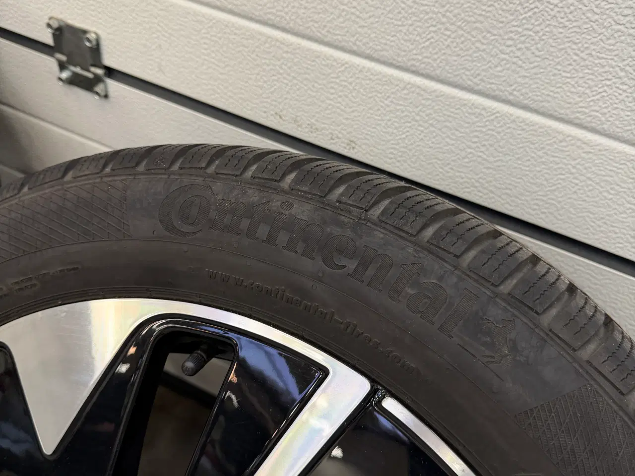 Billede 7 - Originale vinterhjul ID.7 - Næsten nye