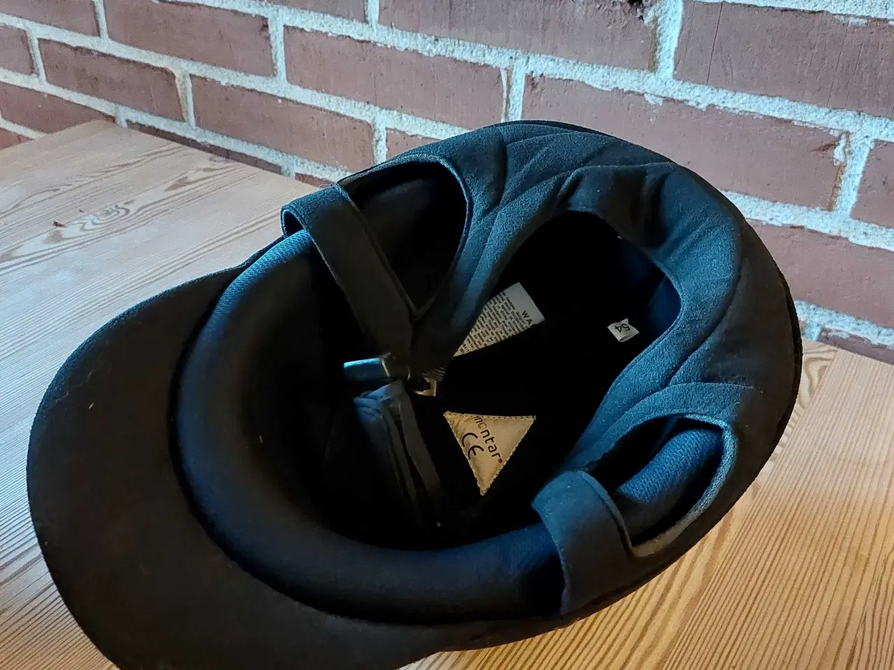 Billede 4 - Ridehjelm, sort Montar str. 54