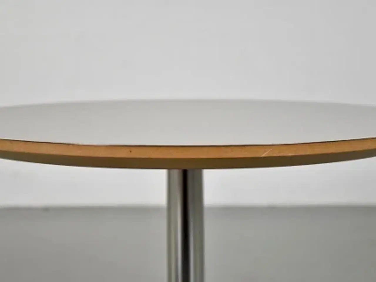Billede 4 - Lavt indecasa cafébord med lysegrå linoleum
